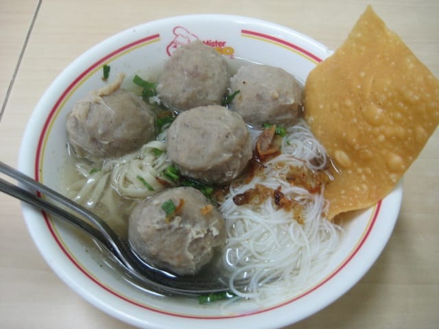 Bakso (Courtesy: Wikipedia)