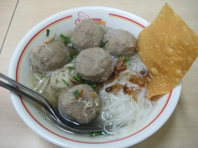 Bakso (Courtesy: Wikipedia)