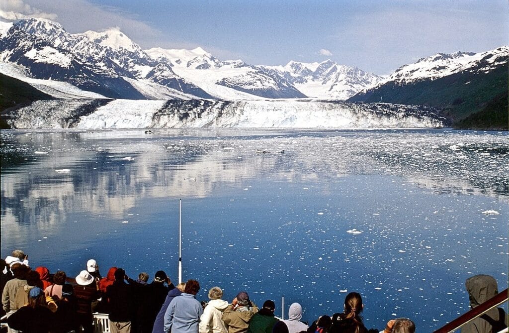 Glacier Bay National Park (Courtesy: Wikipedia)