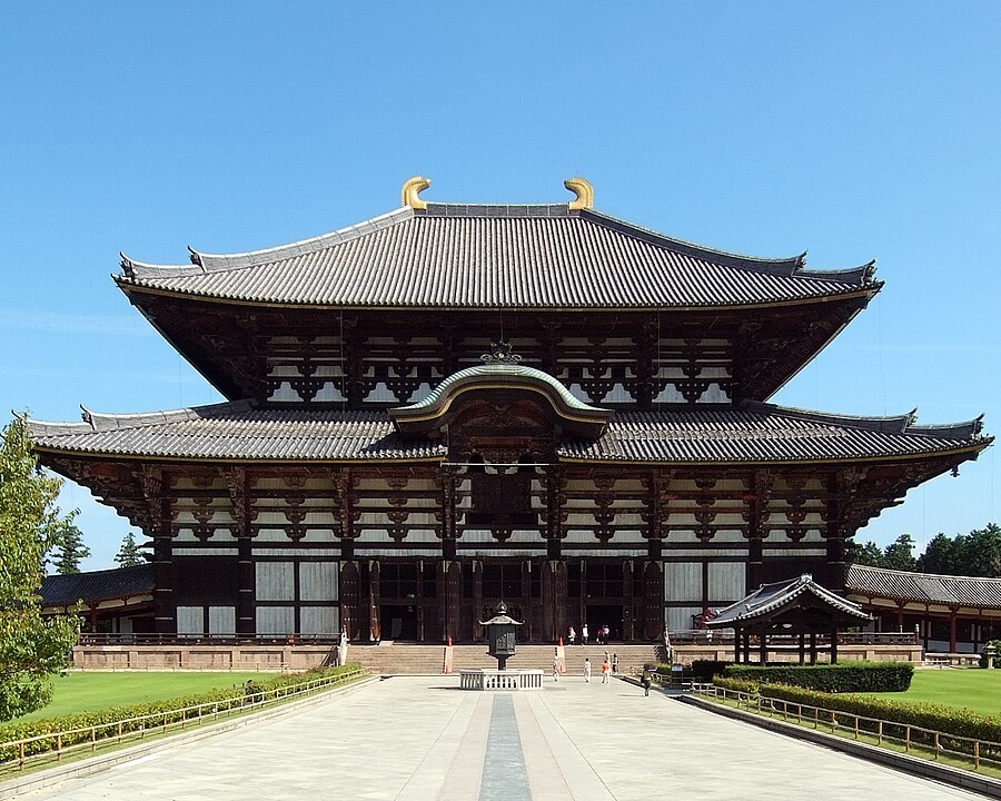 Todai-ji Temple (Courtesy: Japan Tourism)