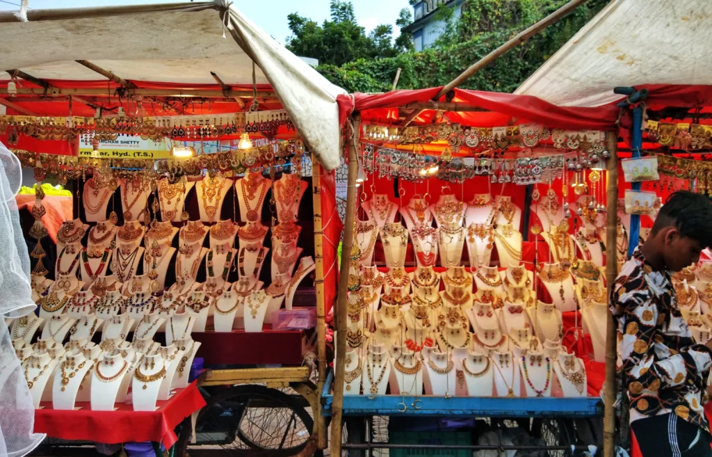 Places to Visit in Hyderabad Laad Bazaar
