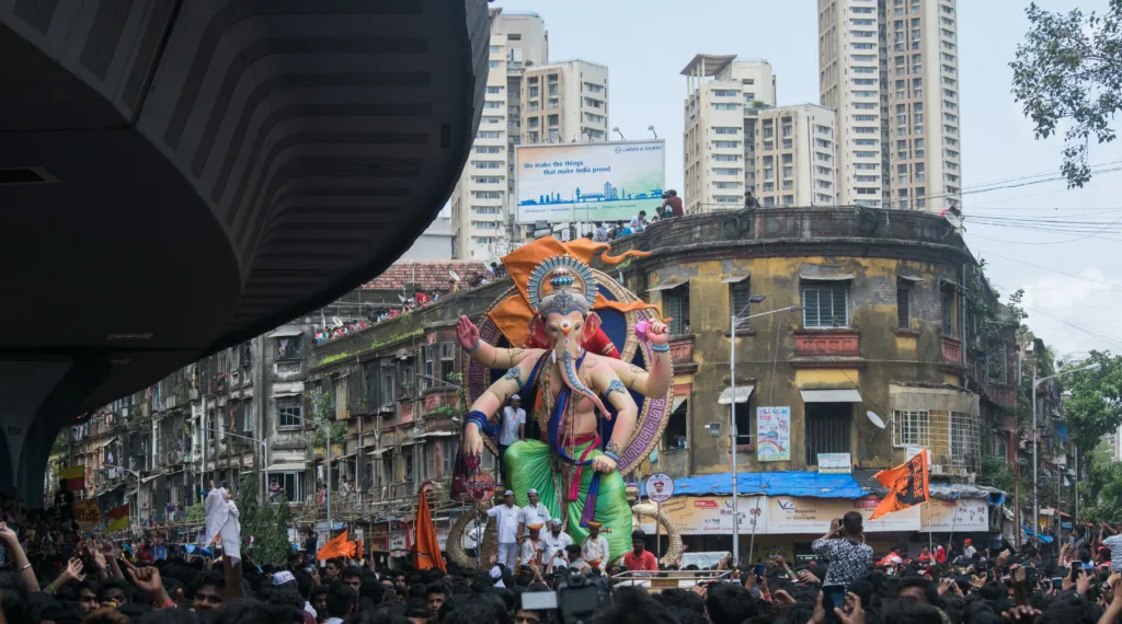 Places to Visit in Mumbai Ganesha Visarjan