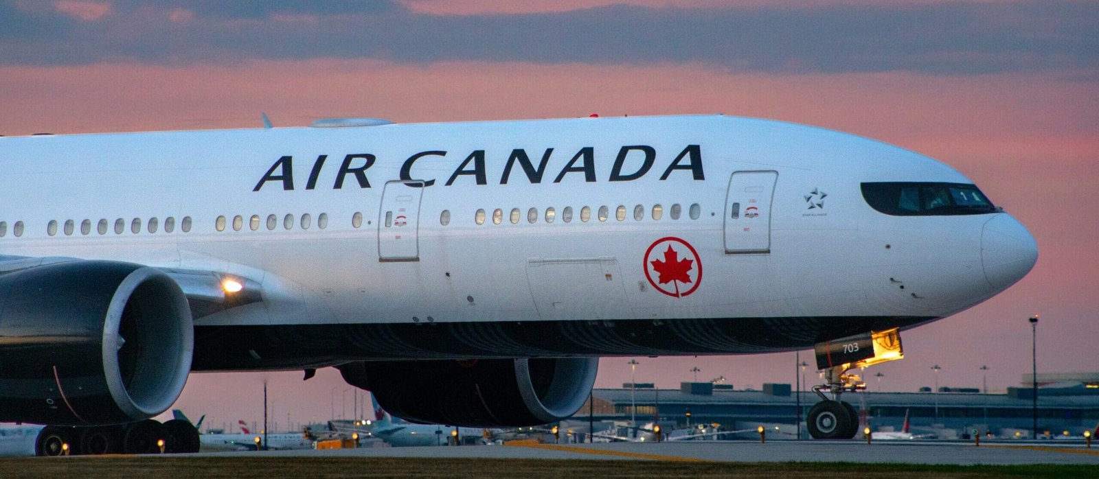 AirCanada Pilot Contract Dispute: A Last-Minute Resolution ...
